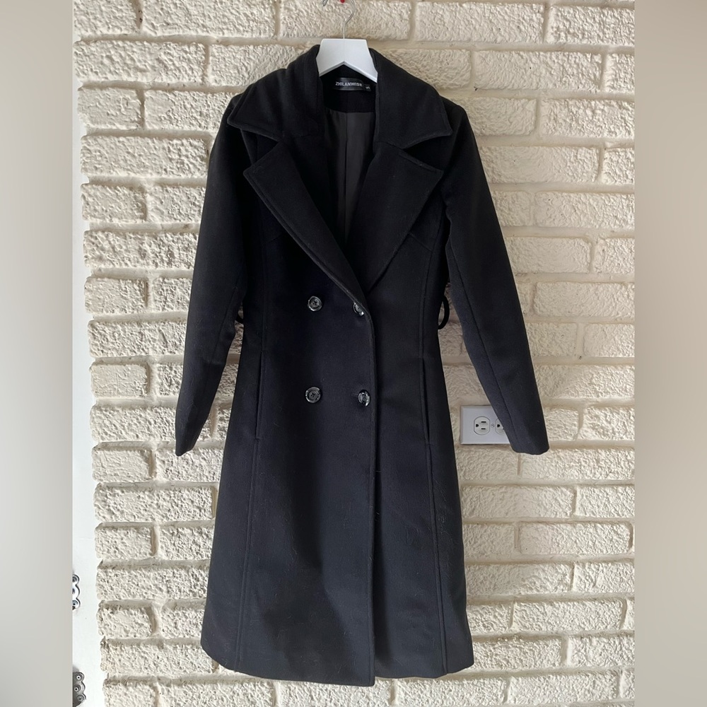 Classic black wool peacoat / trench coat with removable belt